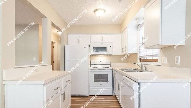 Photo - Beautiful and Spacious Townhome in LAWRENCE-Available in MAY!!