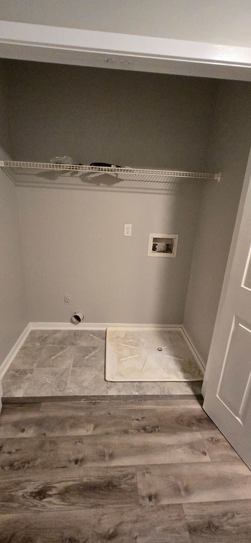 Building Photo - 3 bed 2 bath Condo for rent