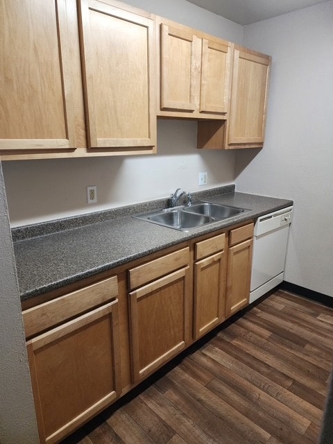 Photo - 2323 Shoreland Ave Unit 2323 Shoreland