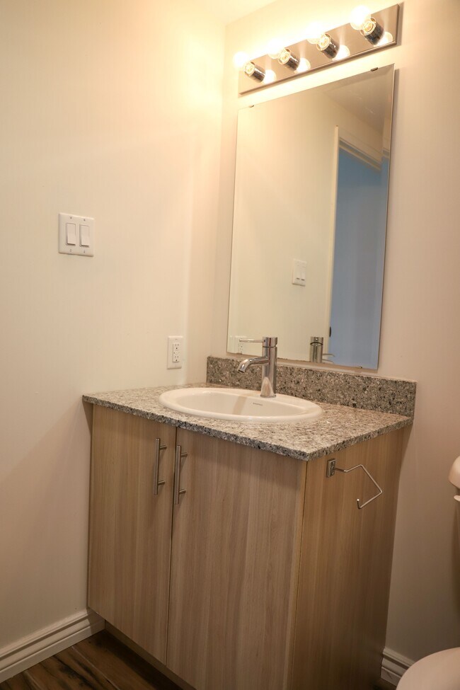 Photo - Student Condo Behind Laz Building! Unit B216