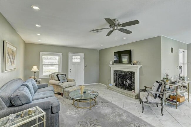 Photo - 711 Whitfield Ave