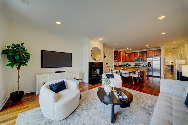 Photo - 1347 N Ashland Ave