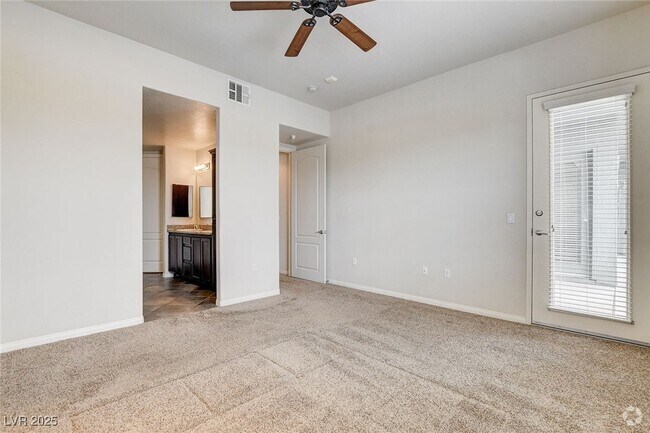 Building Photo - 62 E Serene Ave Unit 222 Rental
