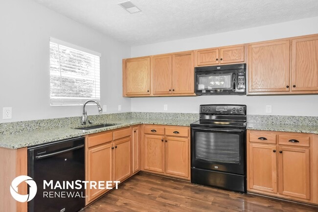 Photo - 2763 Sutherland Dr