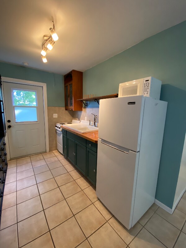 Photo - 6237 SE Lake Cir Dr Unidad A