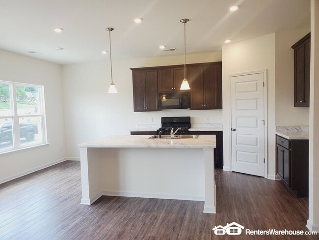 Photo - 3834 Clarington Dr