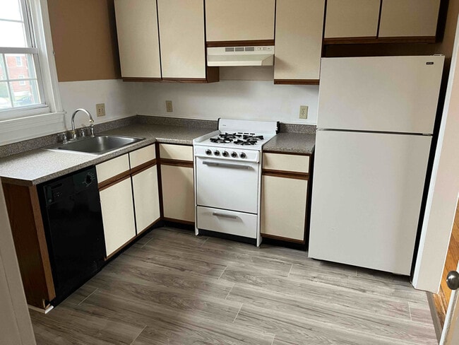 Building Photo - 453 Cold Spring Ave Rental