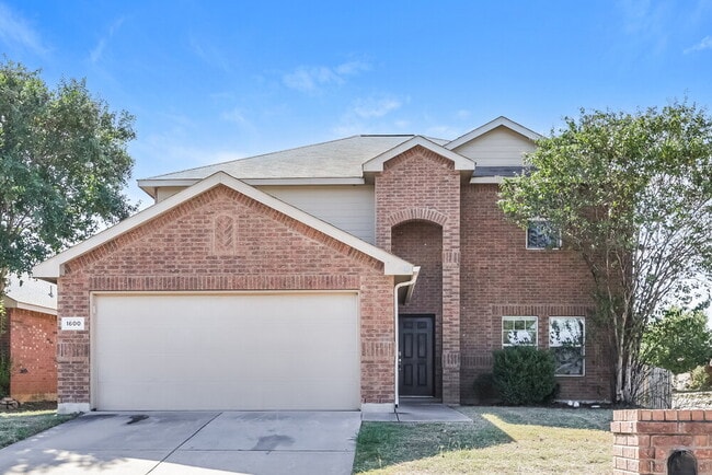 Building Photo - 1600 Chivalry Ln