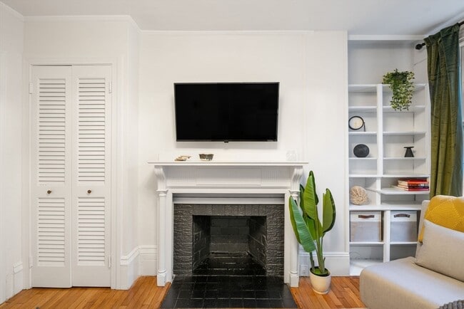 Photo - 102 Revere St Unidad 2