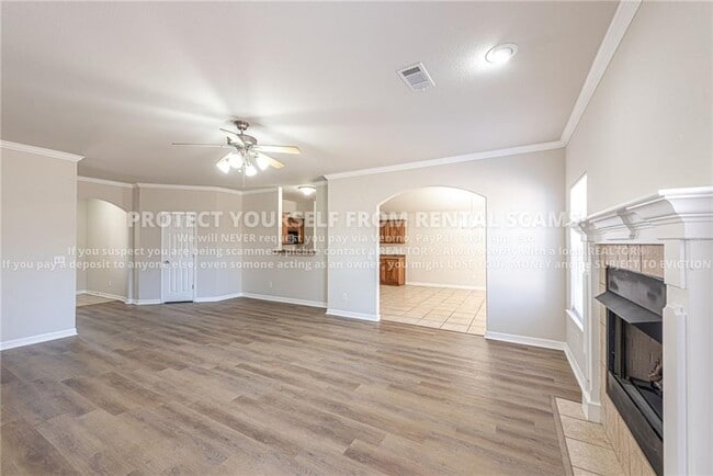 Photo - 741 Harvest St