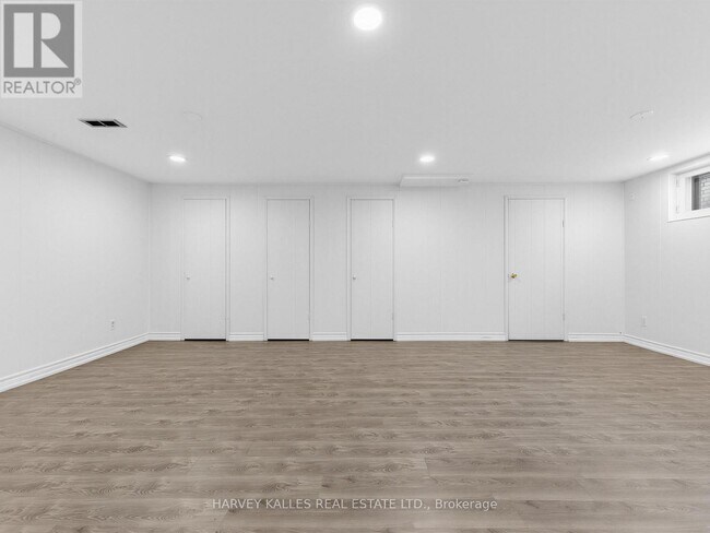Photo - 16 Terrydale Dr