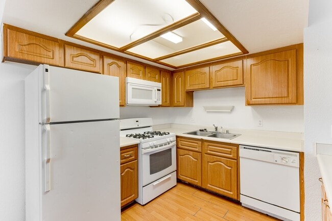 Photo - 725 Rock Springs Dr