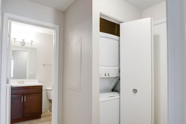 Photo - Vinings at Christiana