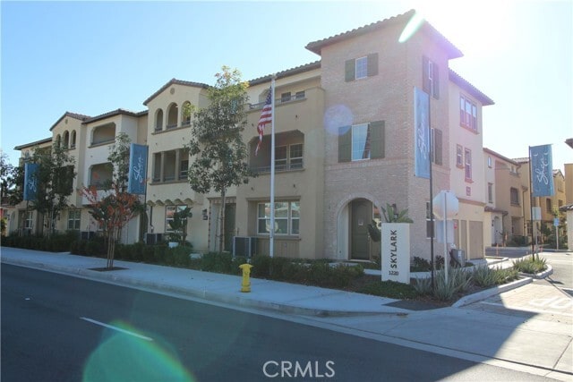 Building Photo - 1220 W La Habra Blvd Unit 105