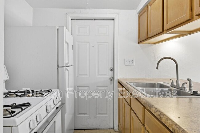 Photo - 1638 N Beverly Ave