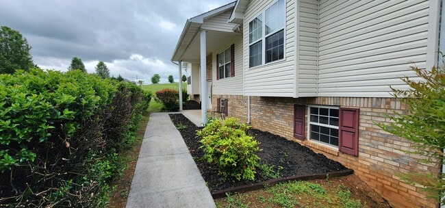 Photo - 1984 River Vista Cir