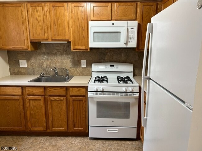 Building Photo - 11 S Mountain Ave Unit 11 Rental