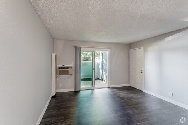 1BR,1BA
