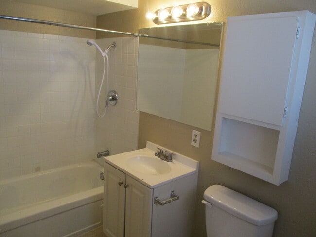 Photo - 2933 E Elm Ave Unit 2933 Elm Ave #4