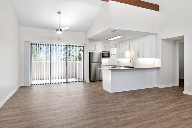 2BR, 2BA - 1,239SF - Kitchen