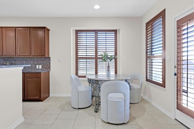 Photo - 687 Ledge Stone Dr