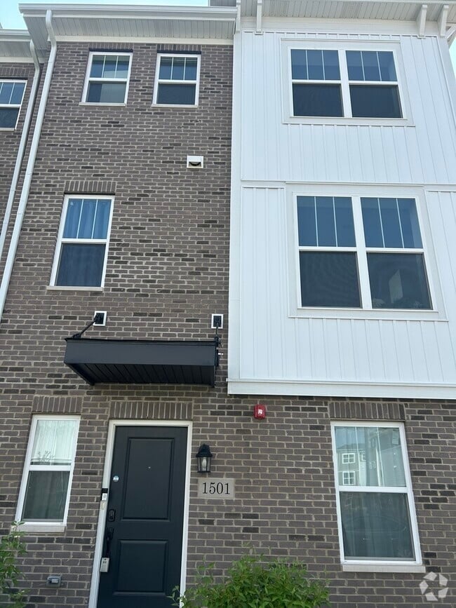 Building Photo - 1501 Denny Wy Rental