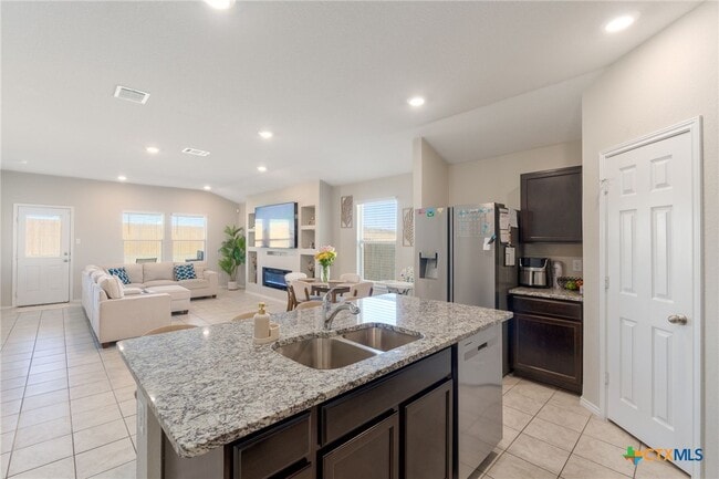 Photo - 5105 Natalia Rd