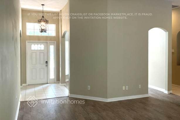 Photo - 305 Oak Springs Dr