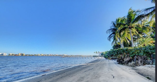 Photo - 1516 S Lakeside Dr Unidad Water Front Condo