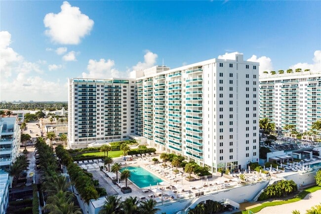 2301 Collins Ave Unit 1425