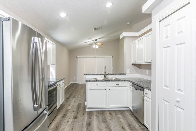 Photo - 3027 Eagle Crossing Dr
