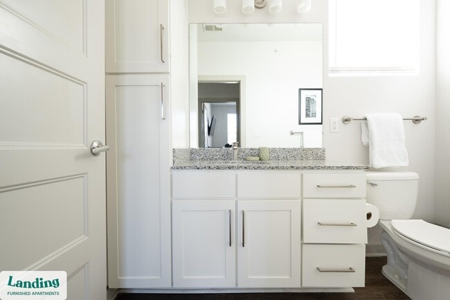 340 W 25th St Unit 10-302