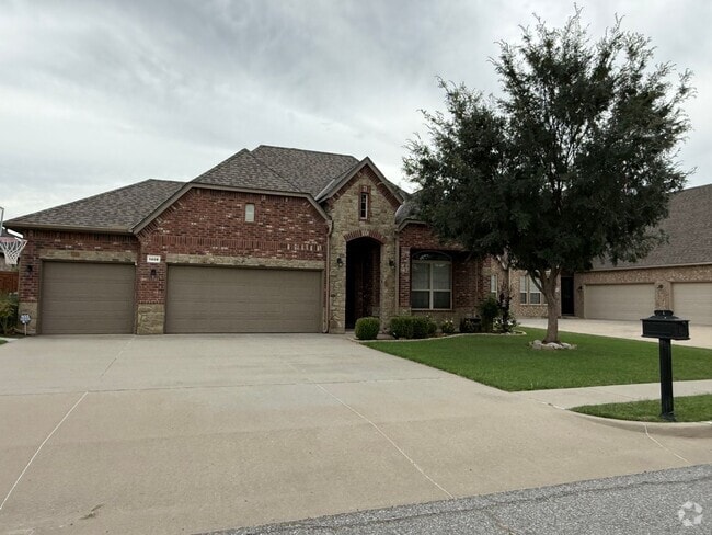 Building Photo - 3 bedroom + office  or 4th bedroom, storm ... Rental