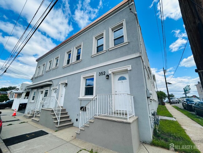 Photo - 352 Keene St Apartment Unit 1