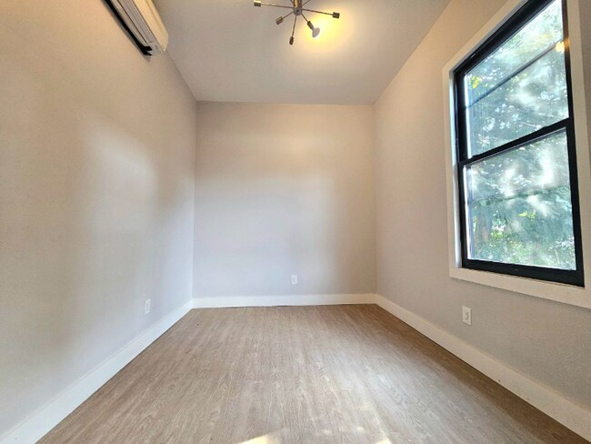 Photo - 226 Roseville Ave Unit 202