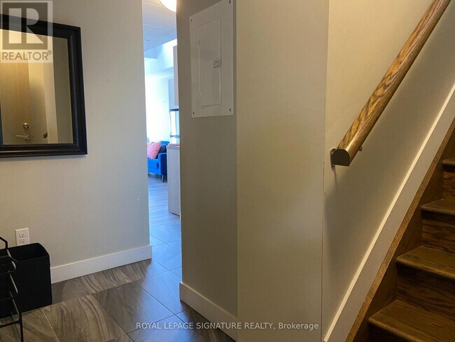 Photo - 335 College St Unité 406