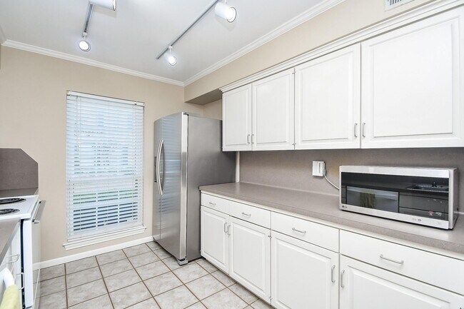 Photo - 6354 Del Monte Dr