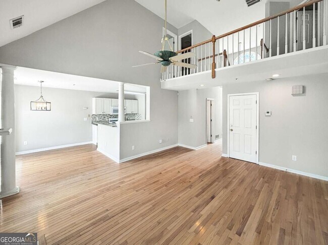 Photo - 2092 Drogheda Ln