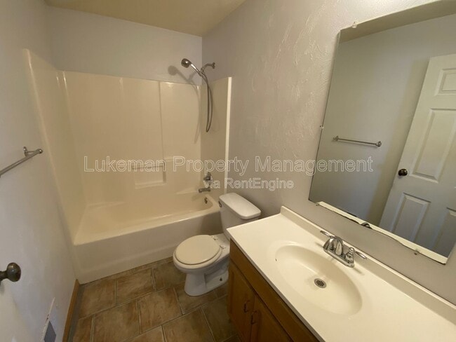 Photo - 1324-1326 Knollwood Ave