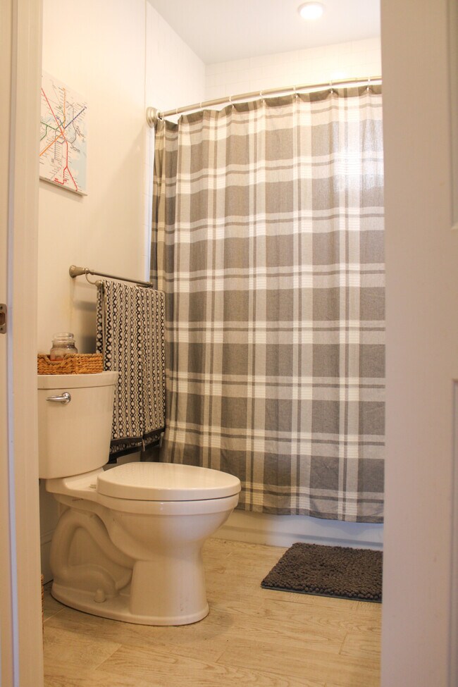 Photo - 118 Holland St Unit 2R