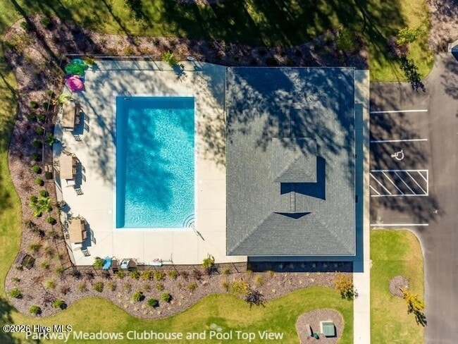 Photo - 587 Foothills St