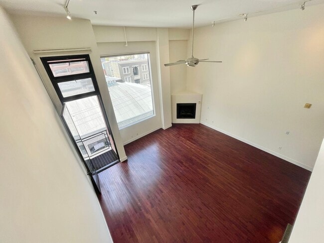 Photo - 200 Townsend St