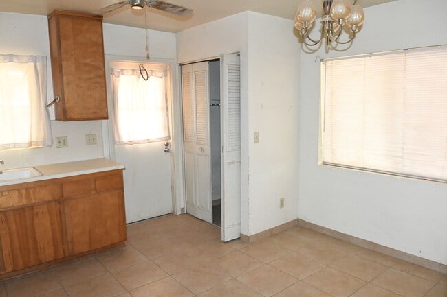 Photo - 3165 W Altadena Ave