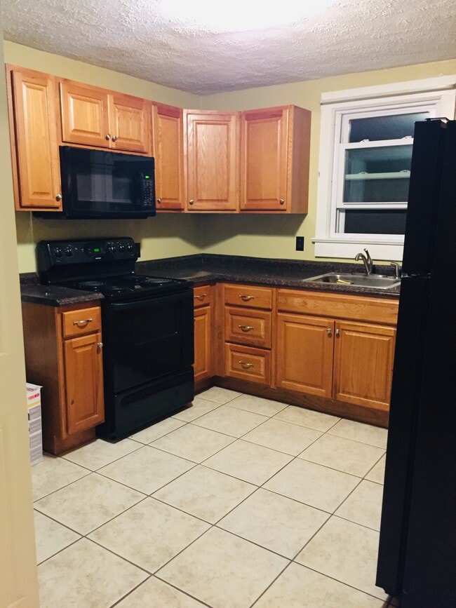 Photo - 906 W Lackawanna Ave Unit 906 W Lackawanna