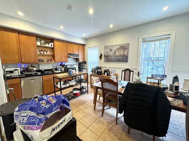 Photo - 31 Worthington St Unit 1