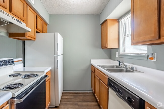 2HAB, 2BA - 950-980SF