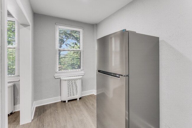 Photo - 49 E Cliveden St Unit B2