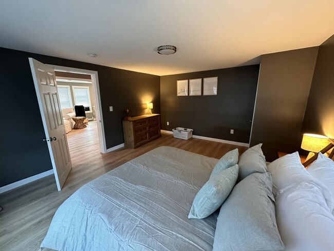 Photo - 301 Portsmouth Ave Unit ID1312414P