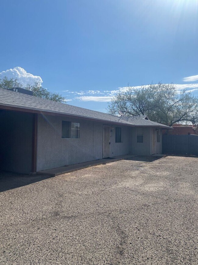 Building Photo - Sparkman Triplex Unit 2882 Rental