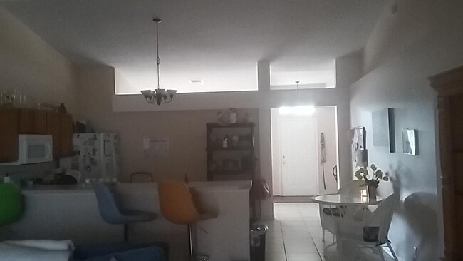 Photo - 992 SW McComkle Ave